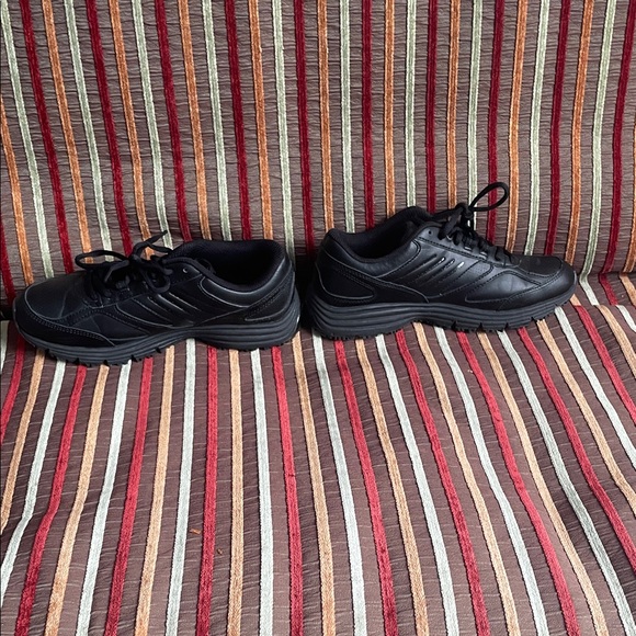 Fila Men's Black Athletic Shoes - Picture 2 of 5